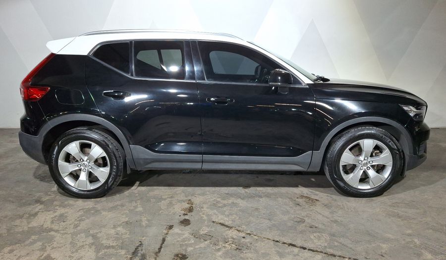 Volvo Xc40 2.0 MOMENTUM T5 AUTO 4WD Suv 2019