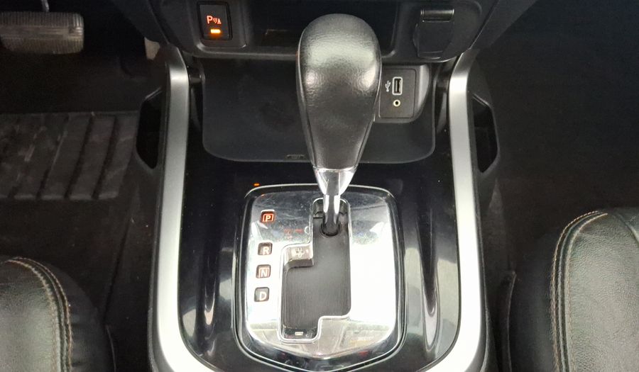 Nissan Frontier 2.5 PLATINUM LE AUTO Pickup 2021