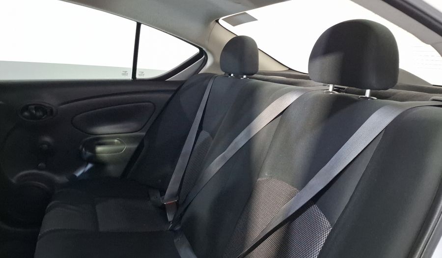 Nissan Versa 1.6 DRIVE A/C Sedan 2019