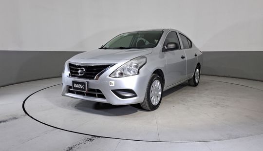 Nissan • Versa