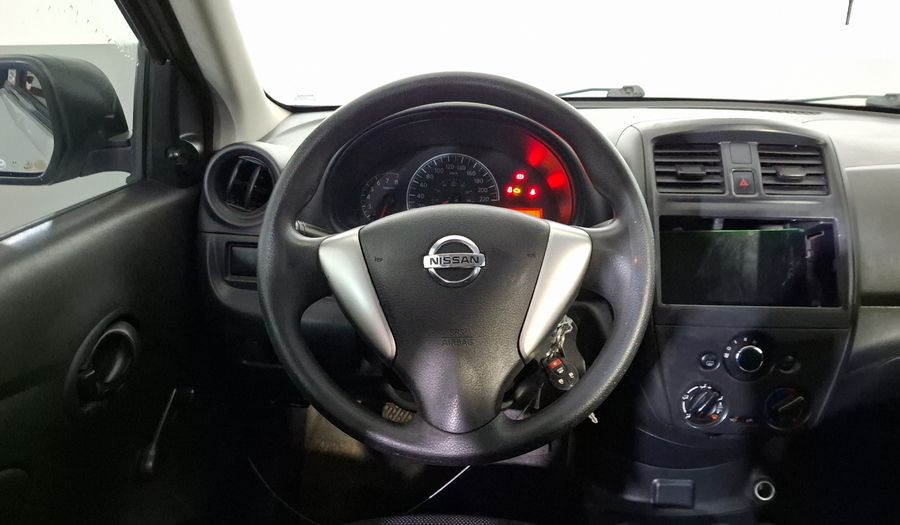 Nissan Versa 1.6 DRIVE A/C Sedan 2019