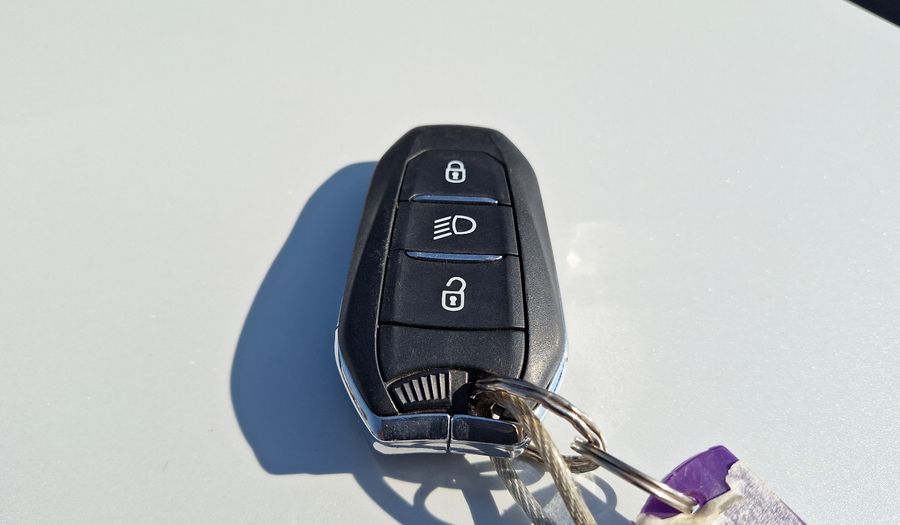 Peugeot 5008 1.5 BLUEHDI 130HP AUTO ALLURE PACK Suv 2024
