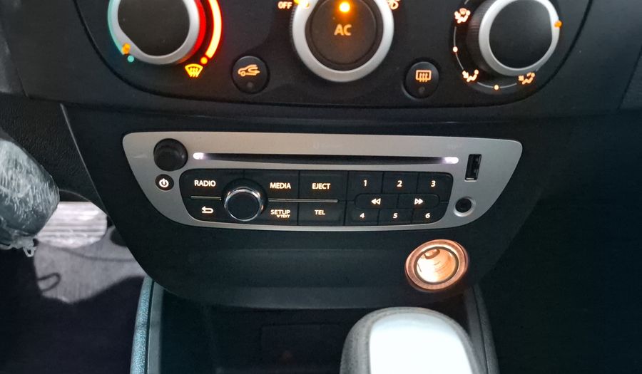 Renault Fluence 2.0 EXPRESSION AT Sedan 2014