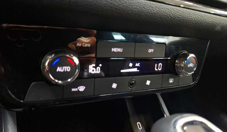 Skoda Scala 1.5 TSI AUTO DESIGN Hatchback 2025