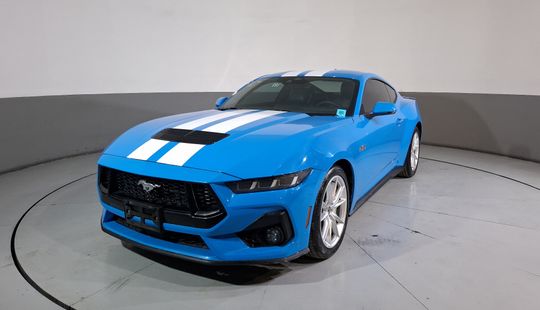 Ford • Mustang
