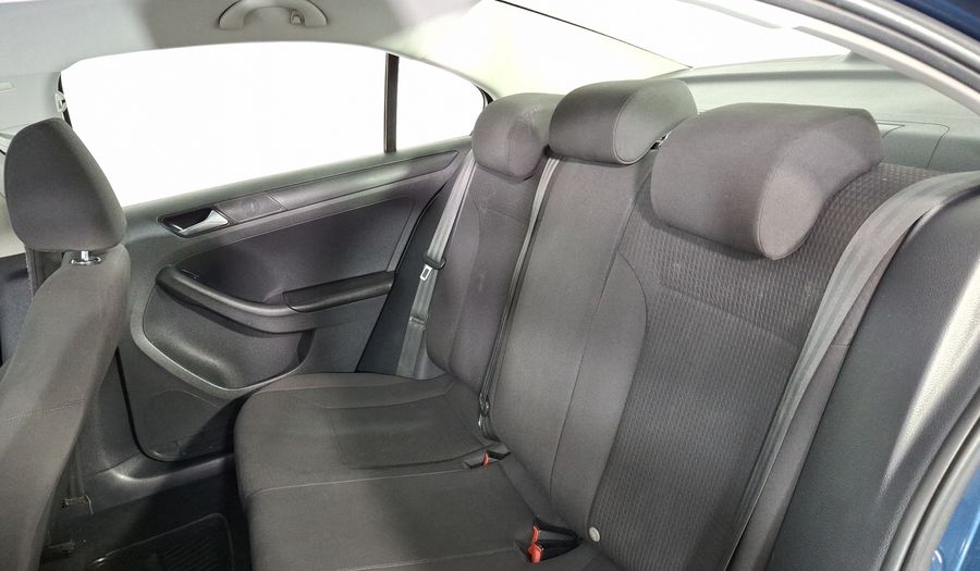 Volkswagen Jetta 2.0 MT Sedan 2016