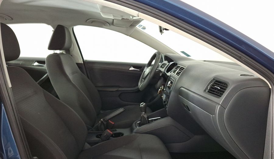 Volkswagen Jetta 2.0 MT Sedan 2016