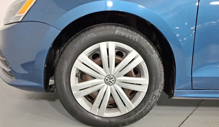Volkswagen Jetta 2.0 MT Sedan 2016
