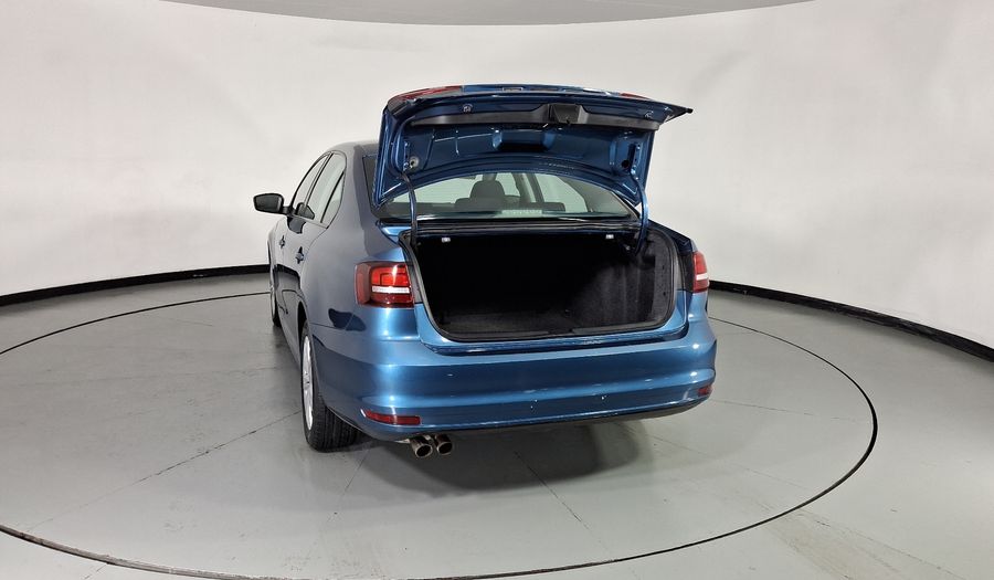 Volkswagen Jetta 2.0 MT Sedan 2016