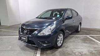 Nissan • Versa