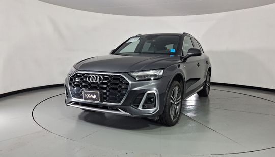 Audi • Q5