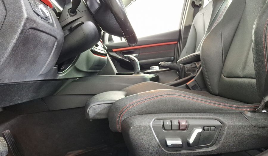 Bmw Serie 3 2.0 320IA SPORT LINE AUTO Sedan 2018