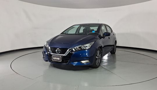 Nissan • Versa