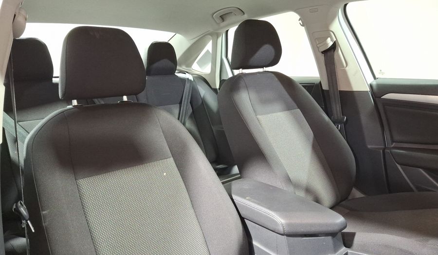Volkswagen Jetta 1.4 TRENDLINE AUTO Sedan 2021