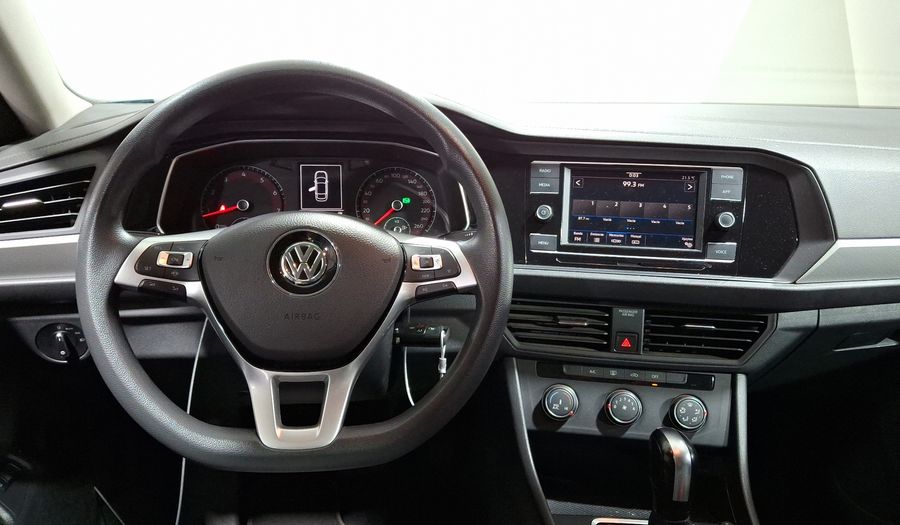 Volkswagen Jetta 1.4 TRENDLINE AUTO Sedan 2021