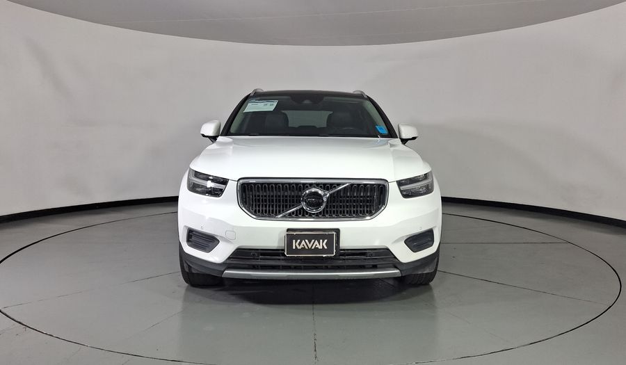 Volvo Xc40 2.0 T4 MOMENTUM AUTO Suv 2020