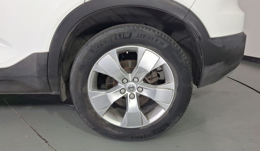 Volvo Xc40 2.0 T4 MOMENTUM AUTO Suv 2020
