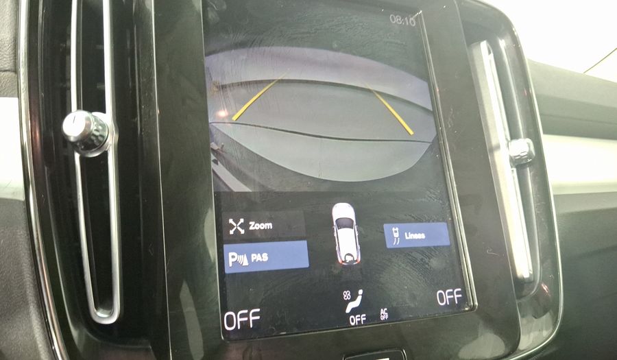 Volvo Xc40 2.0 T4 MOMENTUM AUTO Suv 2020