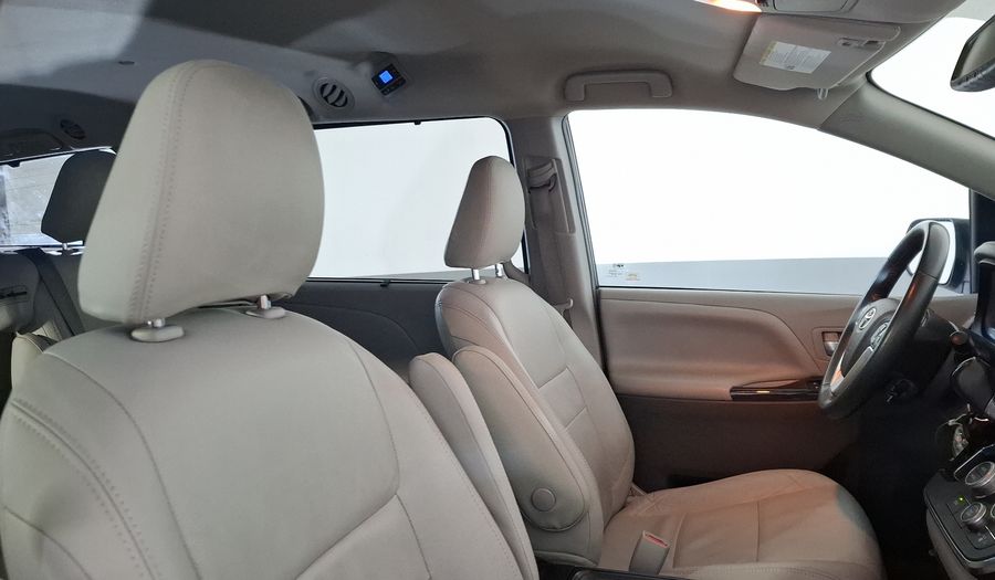 Toyota Sienna 3.5 XLE PIEL AT Minivan 2018