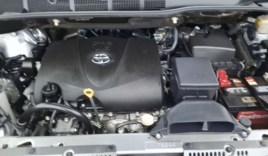 Toyota Sienna 3.5 XLE PIEL AT Minivan 2018