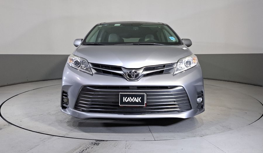 Toyota Sienna 3.5 XLE PIEL AT Minivan 2018