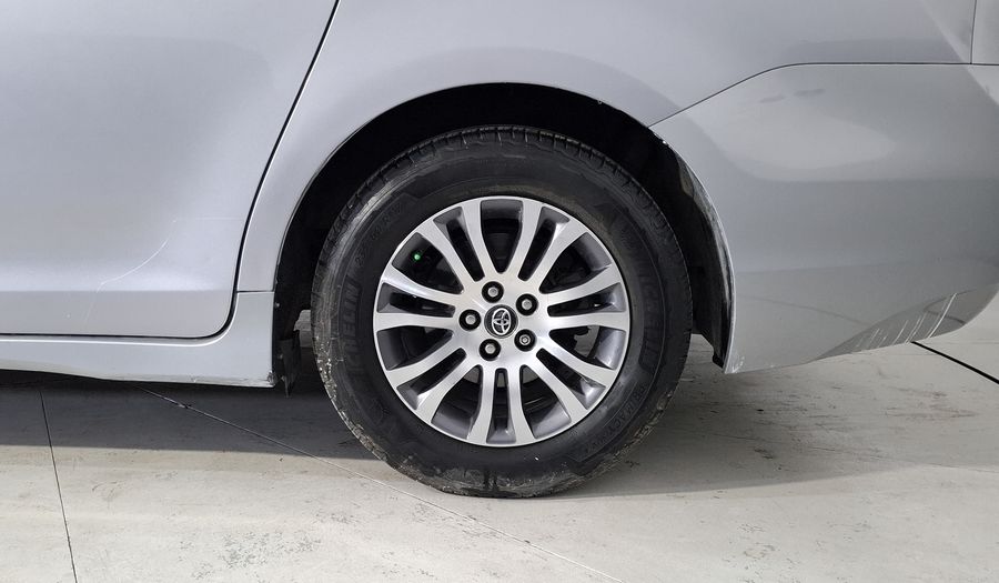 Toyota Sienna 3.5 XLE PIEL AT Minivan 2018