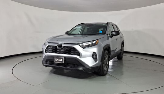 Toyota • RAV4