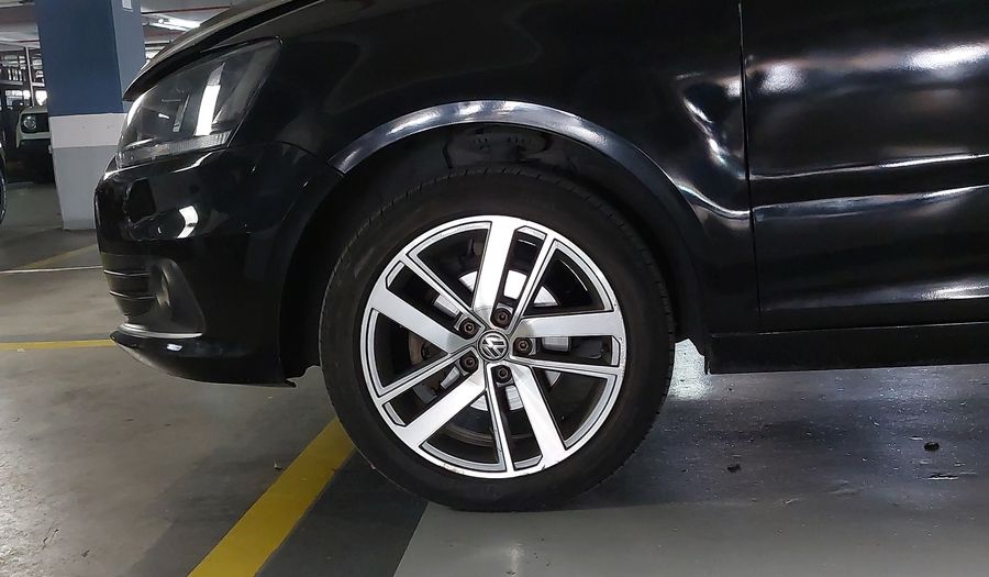 Volkswagen Fox 1.6 RUN Hatchback 2017
