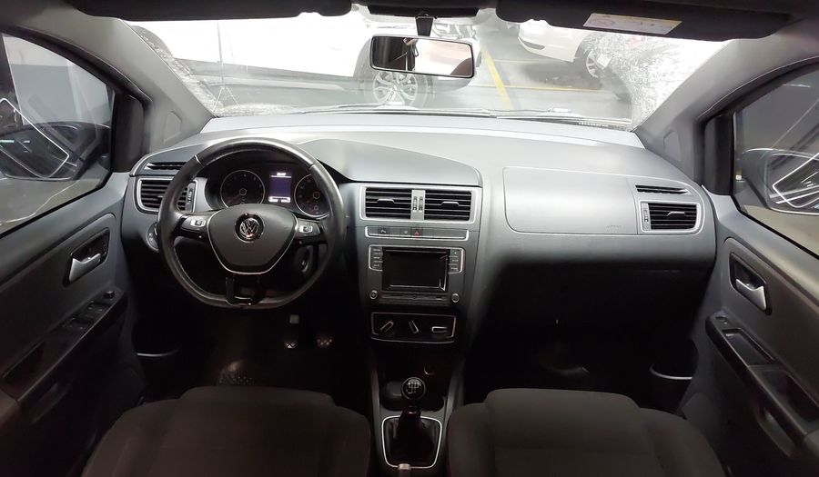 Volkswagen Fox 1.6 RUN Hatchback 2017