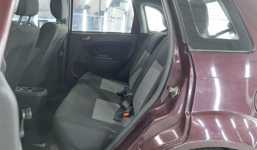 Ford Fiesta 1.6 AMBIENTE PLUS Hatchback 2011