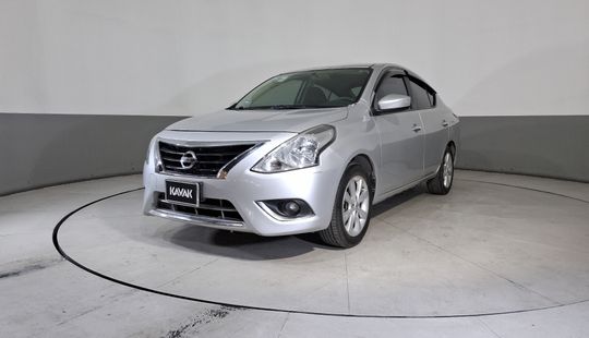 Nissan • Versa