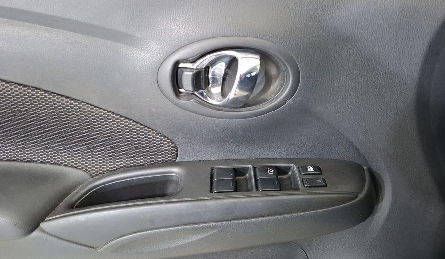 Nissan Versa 1.6 ADVANCE AUTO Sedan 2017