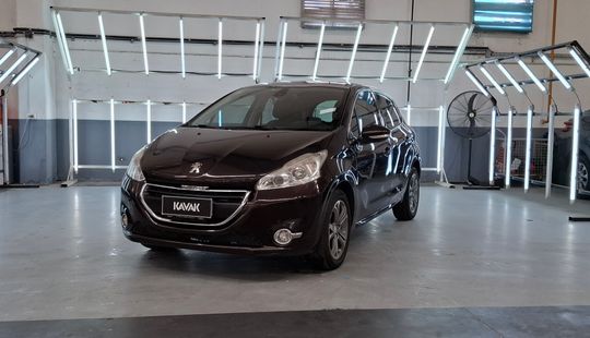 Peugeot • 208