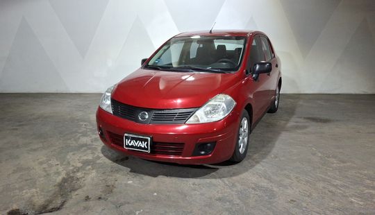Nissan • Tiida