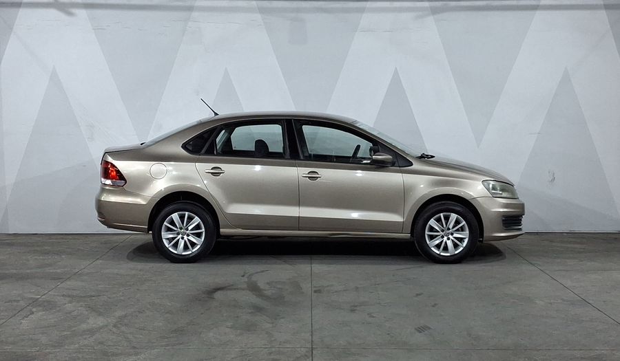 Volkswagen Vento 1.6 COMFORTLINE TIPTRONIC Sedan 2017