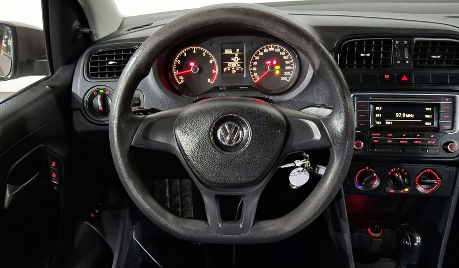 Volkswagen Vento 1.6 COMFORTLINE TIPTRONIC Sedan 2017