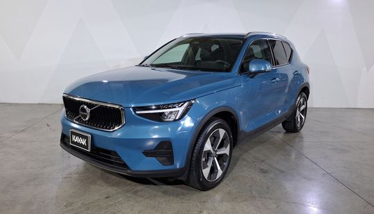 Volvo • XC40