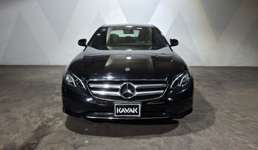 Mercedes Benz Clase E 2.0 200 AVANTGARDE AUTO Sedan 2019