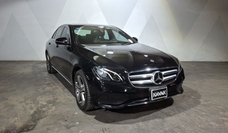 Mercedes Benz Clase E 2.0 200 AVANTGARDE AUTO Sedan 2019
