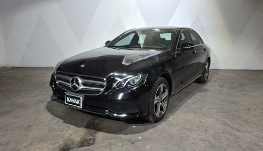Mercedes Benz • Clase E