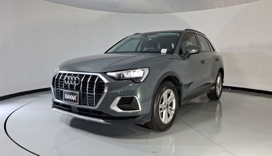 Audi • Q3