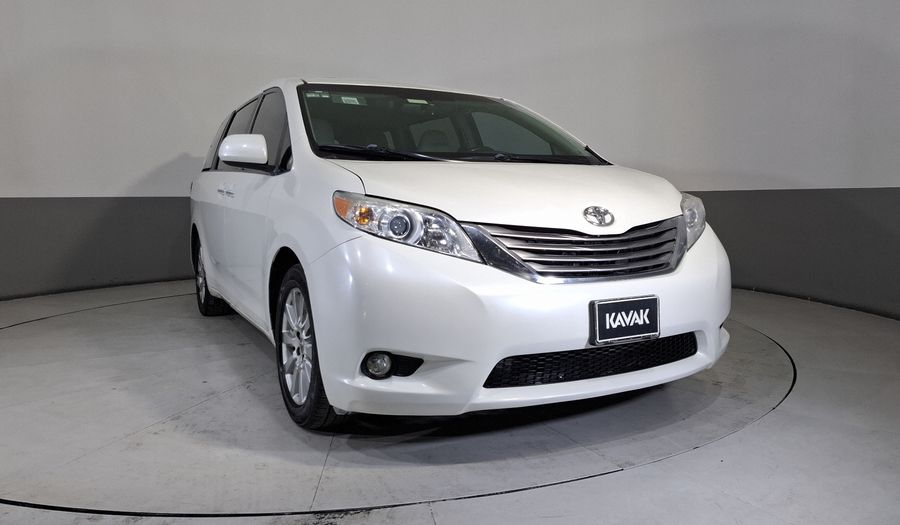 Toyota Sienna 3.5 XLE PIEL AT Minivan 2017