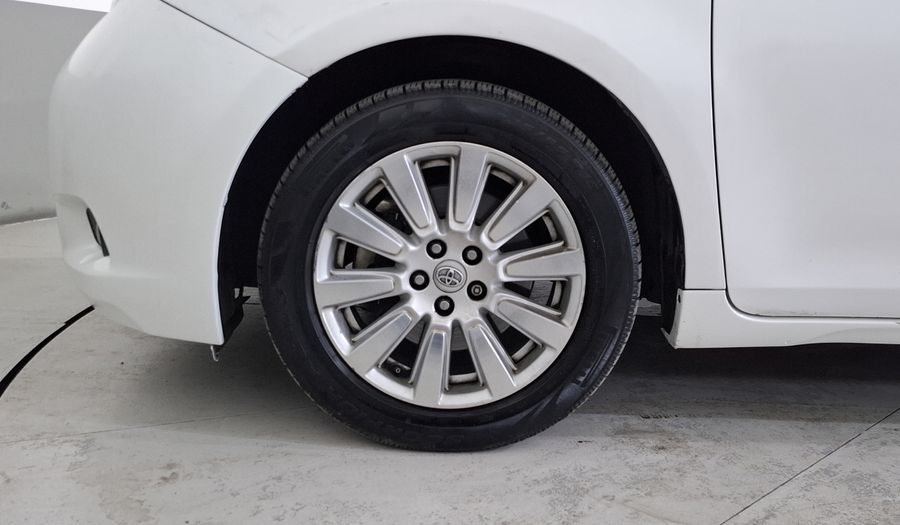 Toyota Sienna 3.5 XLE PIEL AT Minivan 2017