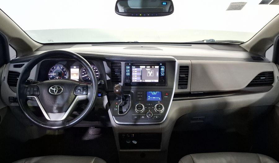 Toyota Sienna 3.5 XLE PIEL AT Minivan 2017