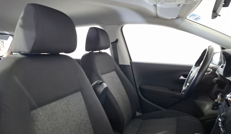 Volkswagen Polo 1.6 TIPTRONIC Hatchback 2017