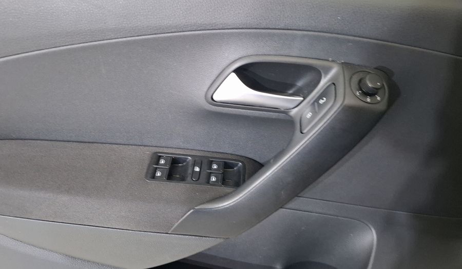 Volkswagen Polo 1.6 TIPTRONIC Hatchback 2017
