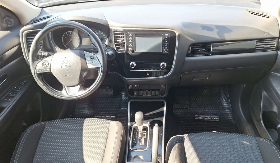 Mitsubishi Outlander 2.0 CVT GLX Suv 2023