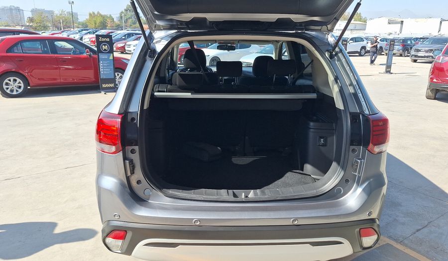 Mitsubishi Outlander 2.0 CVT GLX Suv 2023