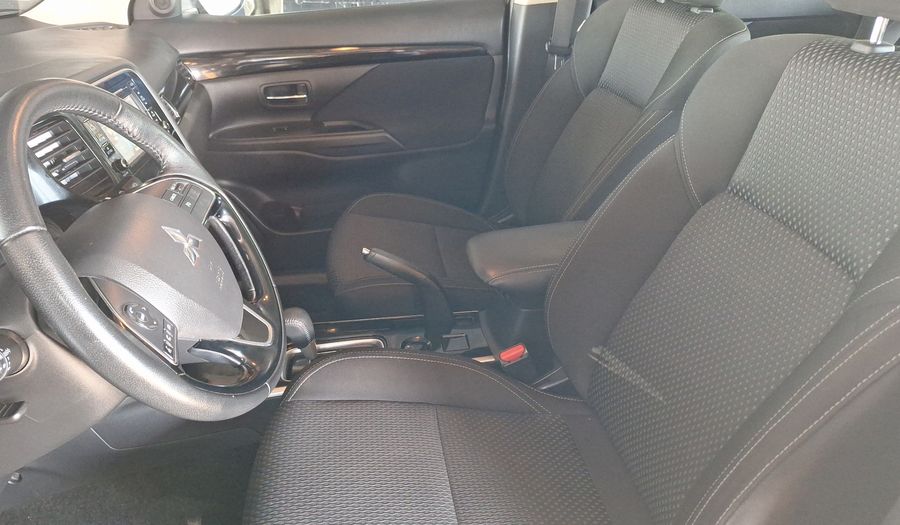 Mitsubishi Outlander 2.0 CVT GLX Suv 2023
