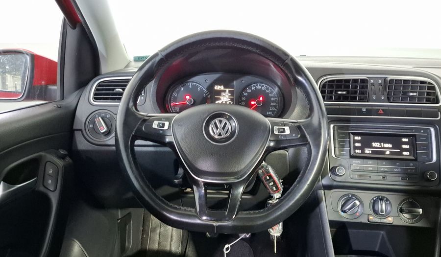 Volkswagen Polo 1.6 MT Hatchback 2017